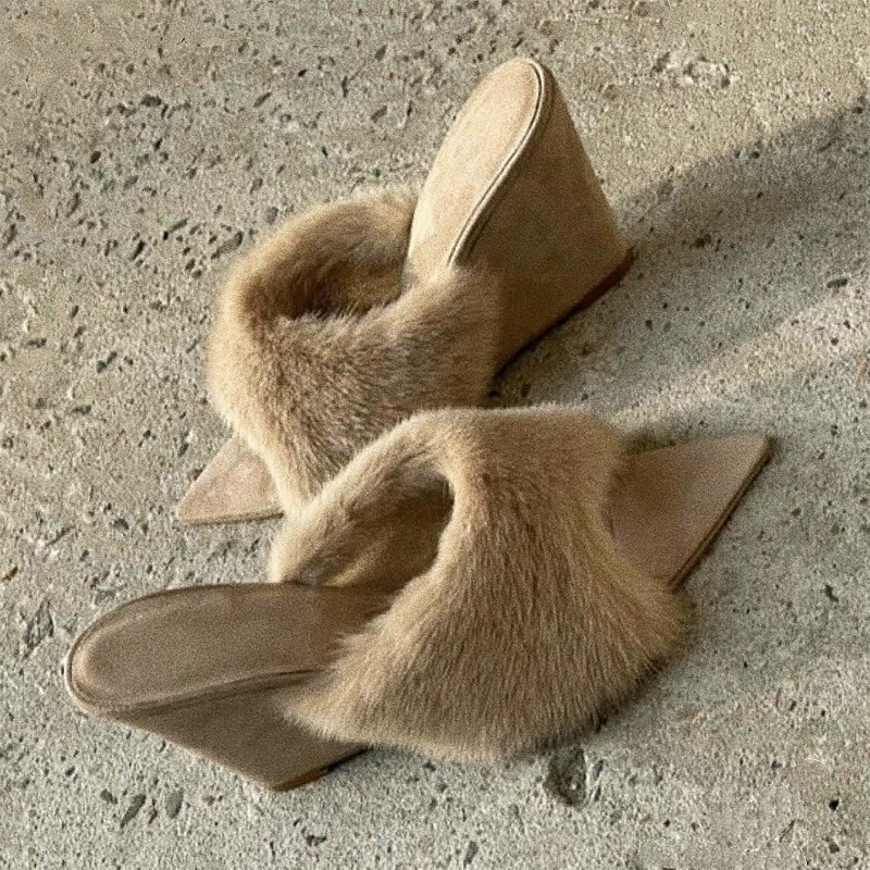 Fluffy Women Slippers Wedges P - Winter Clothing Ladies ulasan dan harga